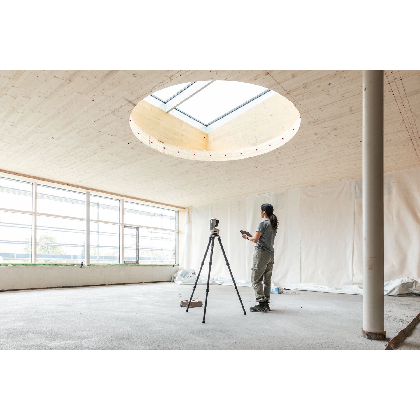 Leica iCON trades for Interior Finishing