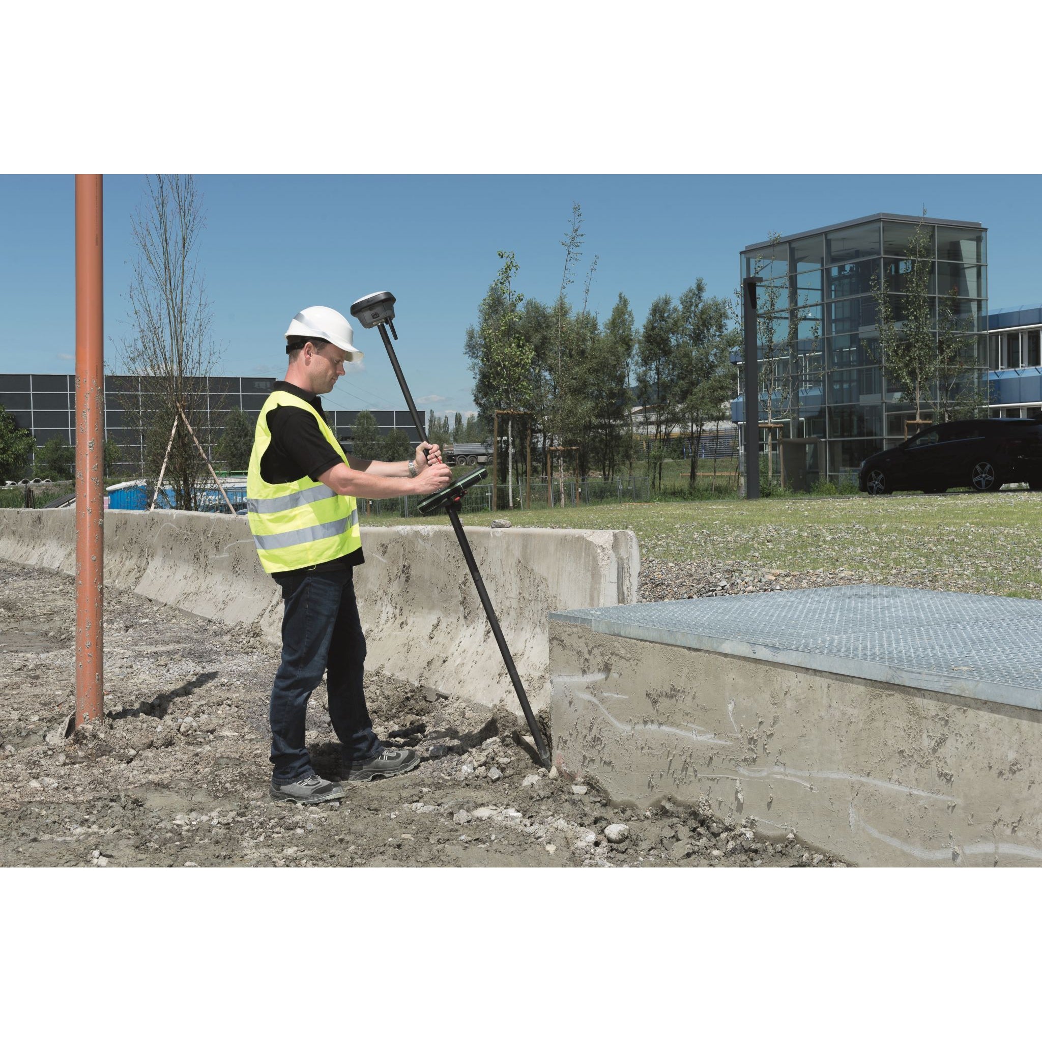 Leica GS18 T - World's Fastest GNSS RTK Rover – Spatial Technologies ...